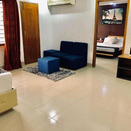 Hotel Tropical Daisy Dhaka Zewnętrze zdjęcie