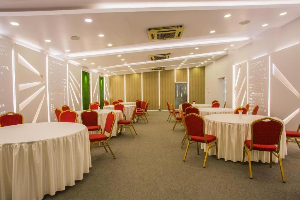 Hotel Tropical Daisy Dhaka Zewnętrze zdjęcie