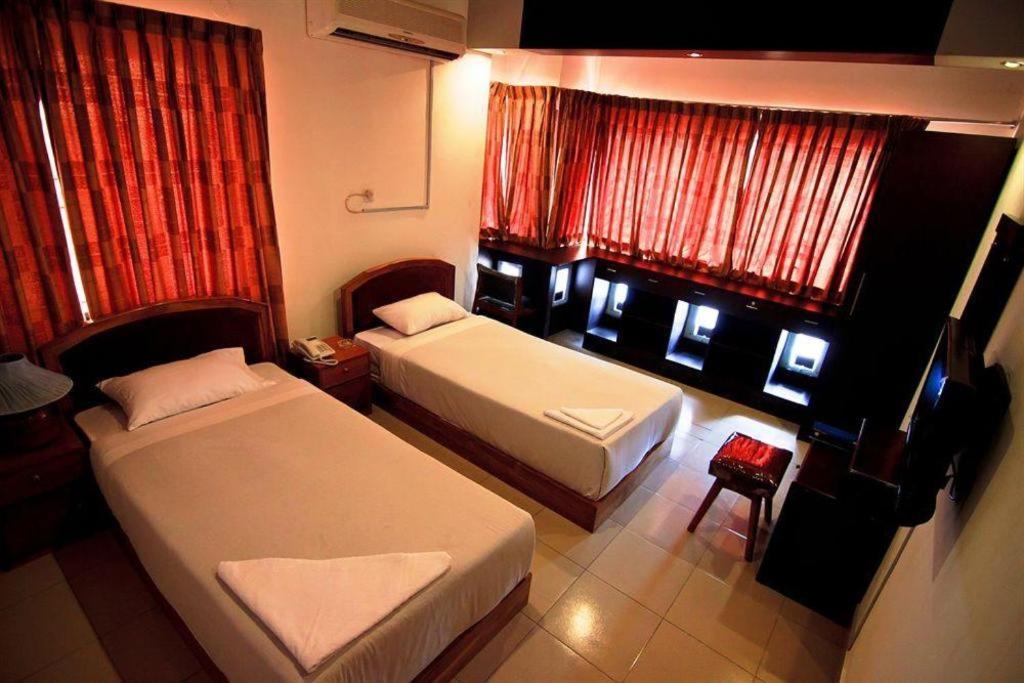 Hotel Tropical Daisy Dhaka Zewnętrze zdjęcie