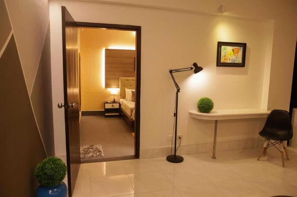 Hotel Tropical Daisy Dhaka Zewnętrze zdjęcie