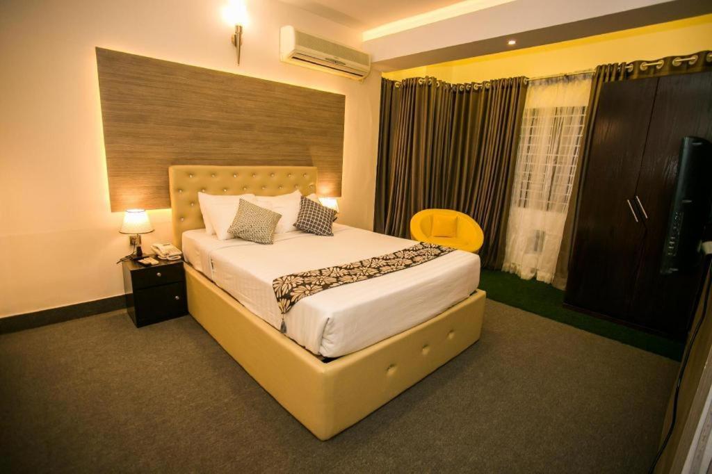Hotel Tropical Daisy Dhaka Zewnętrze zdjęcie