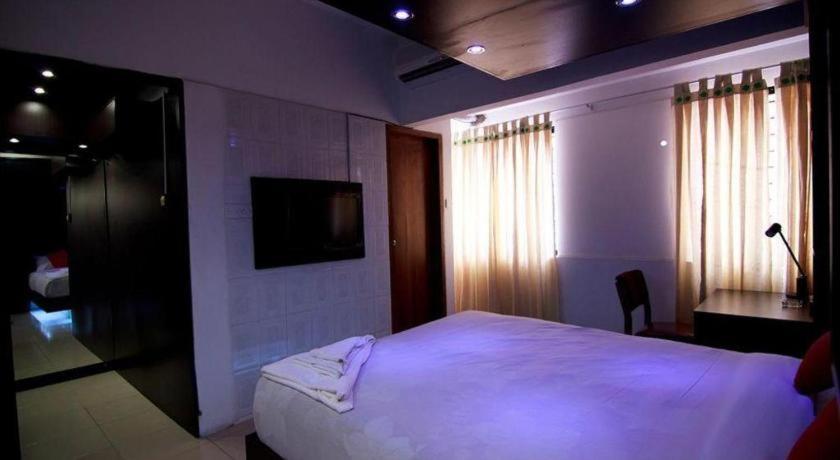 Hotel Tropical Daisy Dhaka Zewnętrze zdjęcie
