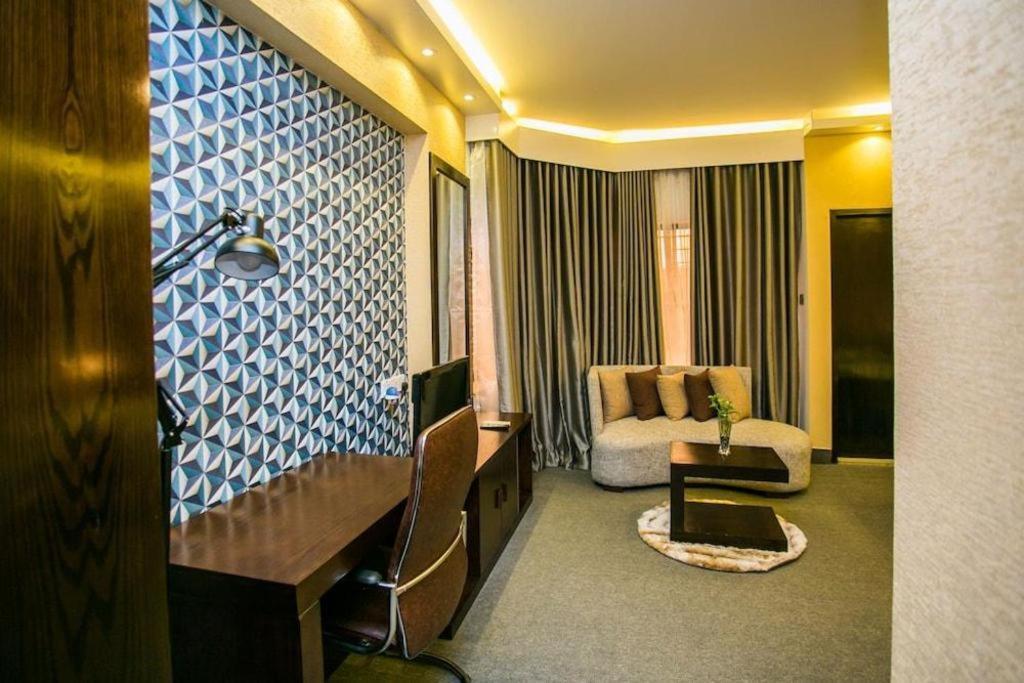 Hotel Tropical Daisy Dhaka Zewnętrze zdjęcie